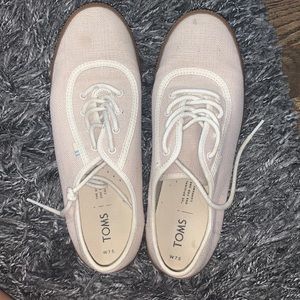 Toms sneakers